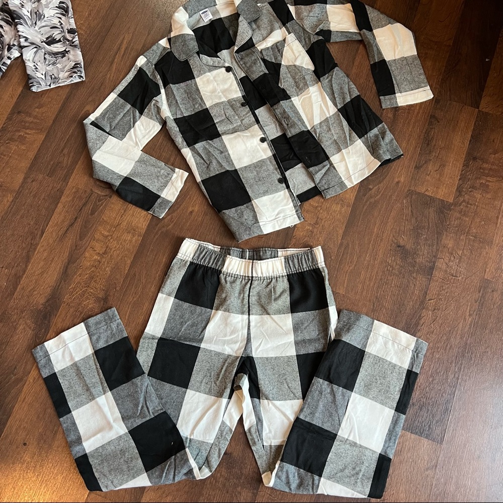 Old Navy PJ set kids size 8 new without tags